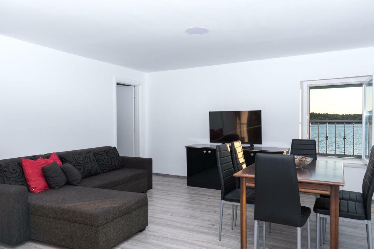 Bounty Apartments 希贝尼克 外观 照片