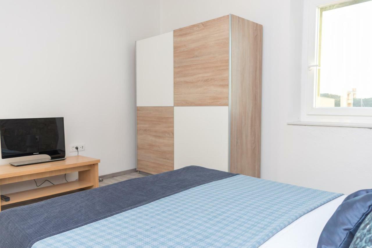 Bounty Apartments 希贝尼克 外观 照片