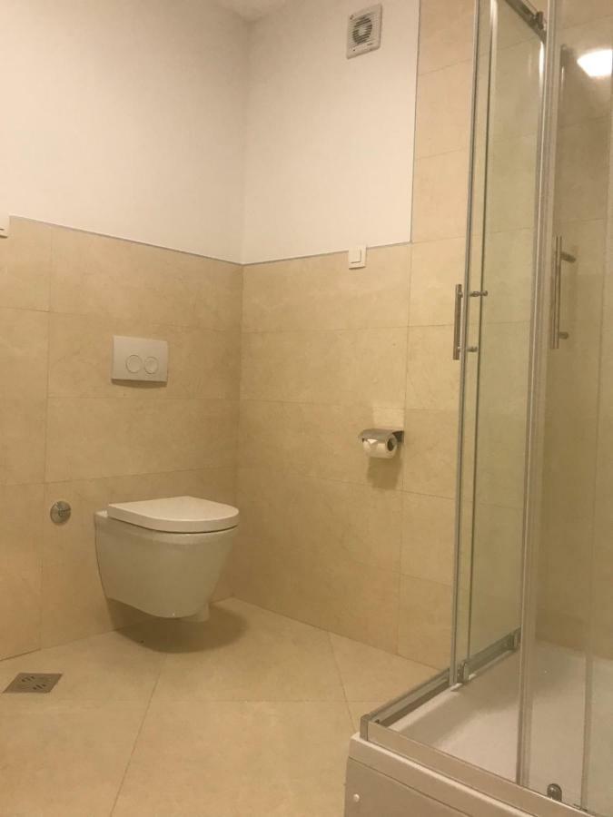 Bounty Apartments 希贝尼克 外观 照片